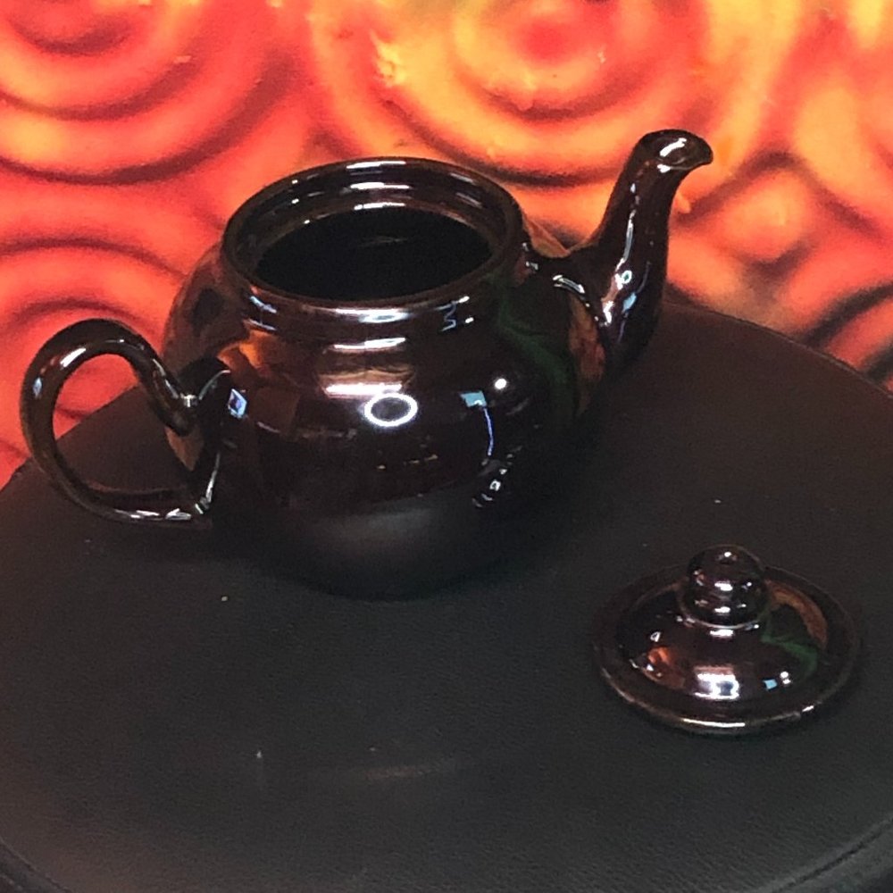 Black Gloss Ceramic Teapot with Lid Strainer Spout